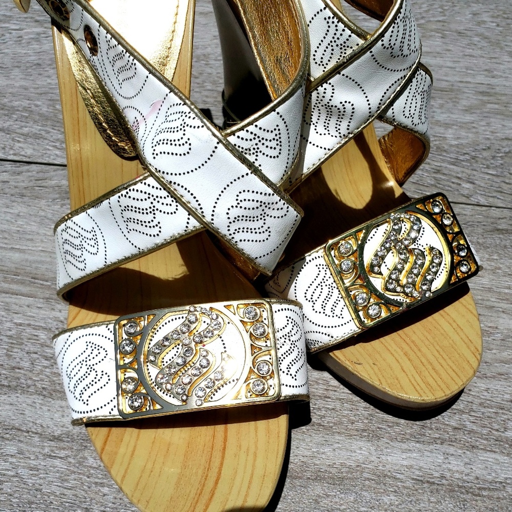 ROCAWEAR rhinestone wedge sz 8